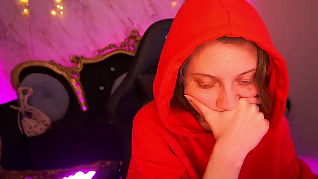 Snapshot of CuteeFoxy chatting on 01-14-26, 02:33 CuteeFoxy online show from 01-14-26, 02:33