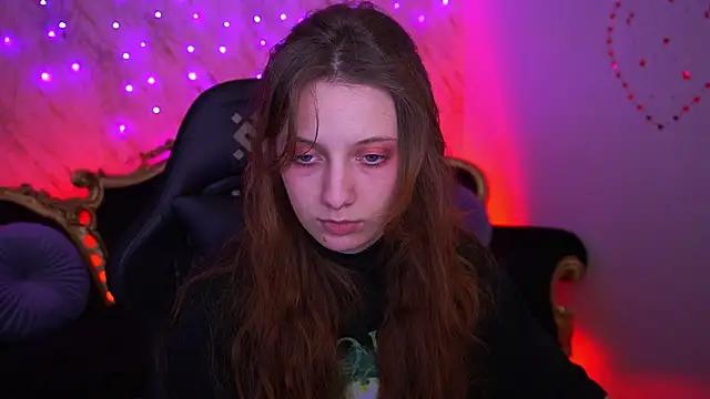 Snapshot of CuteeFoxy chatting on 02-28-26, 02:29 CuteeFoxy online show from 02-28-26, 02:29