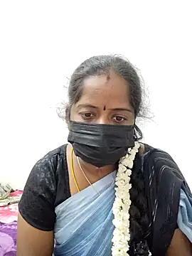 Snapshot of Tamil_Ponnu_Riya chatting on 10-14-25, 05:25 Tamil Ponnu Riya online show from 10-14-25, 05:25