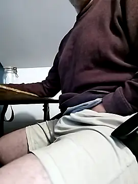 Snapshot of nicolaspgarnier chatting on 11-06-25, 06:20 nicolaspgarnier online show from 11-06-25, 06:20