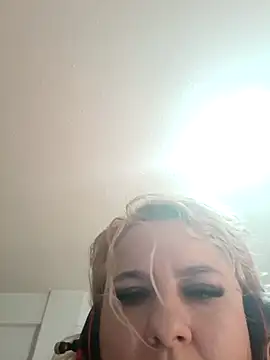 BelleInna online show from 10-28-25, 09:13