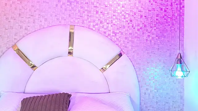 emmy rose25 online show from 12-22-25, 11:51