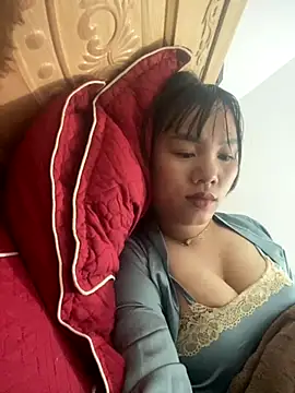 Snapshot of hanaa-show chatting on 10-31-25, 02:40 hanaa-show online show from 10-31-25, 02:40