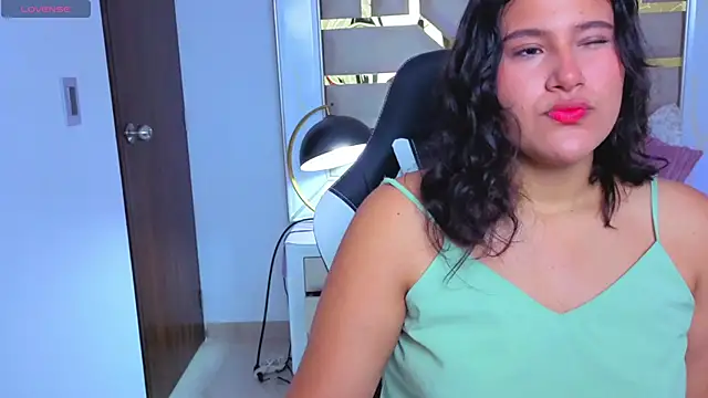 luna jonezz online show from 11-19-25, 11:21