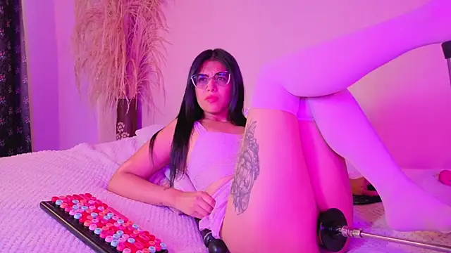 Sub Scarlett online show from 10-18-25, 01:56