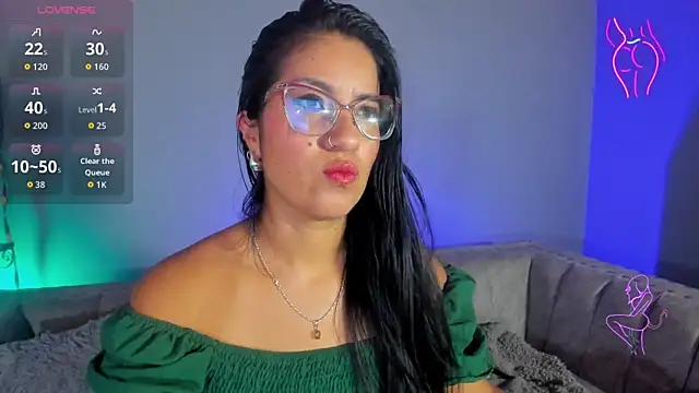 charlhot  online show from 11-18-25, 12:42