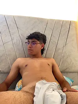 Snapshot of Muchachito18 chatting on 11-12-25, 11:54 Muchachito18 online show from 11-12-25, 11:54