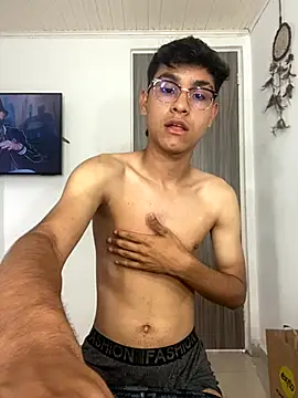 Snapshot of Muchachito18 chatting on 01-06-26, 06:55 Muchachito18 online show from 01-06-26, 06:55