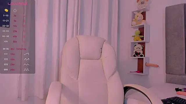 Miaa Star1 online show from 10-20-25, 01:11