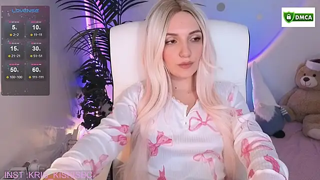 cute cake online show from 12-16-25, 02:33