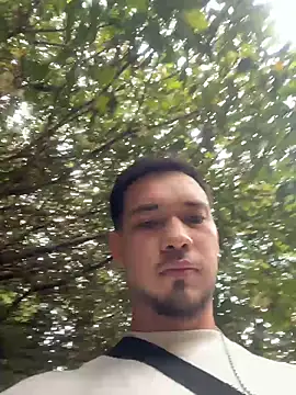 Leonardmoppet online show from 11-18-25, 07:40