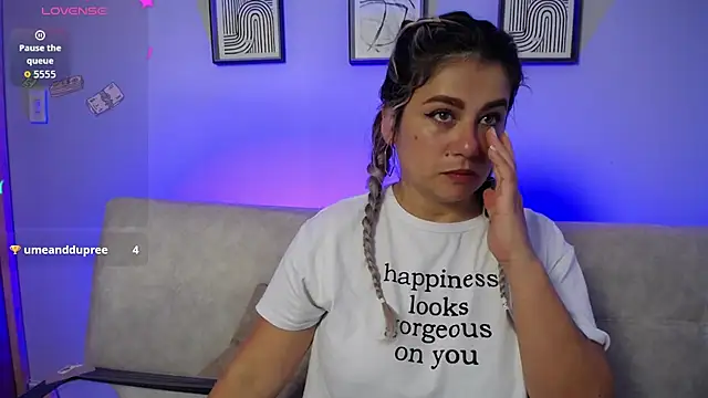 Sweet Bella Valery online show from 11-21-25, 10:08