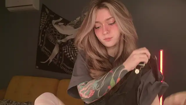 BellaSink online show from 04-18-26, 08:07