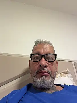 roygomez online show from 10-28-25, 08:00