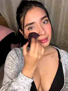 MiaSofia   online show from 12-14-25, 04:40