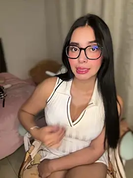 MiaSofia   online show from 02-27-26, 04:45