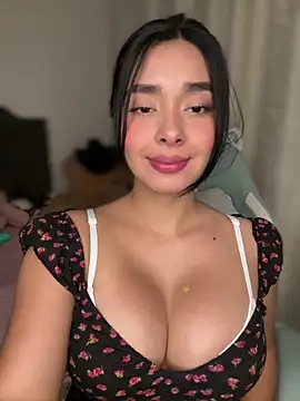 MiaSofia   online show from 04-17-26, 04:48