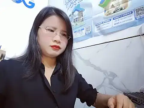 Rose-128 online show from 10-21-25, 01:50