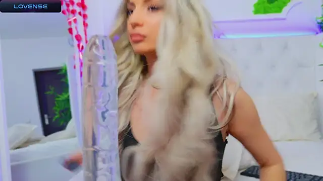 Snapshot of AriannaSins chatting on 03-04-25, 04:20 AriannaSins online show from 03-04-25, 04:20