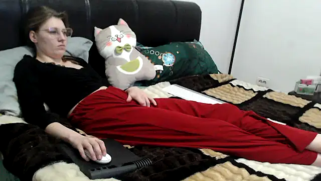 SandyCassie online show from 02-14-26, 06:48