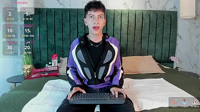 Snapshot of Tiam_muller chatting on 12-15-25, 03:44 Tiam muller online show from 12-15-25, 03:44