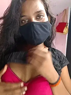 Snapshot of sweet_couple99 chatting on 10-17-25, 12:47 sweet couple99 online show from 10-17-25, 12:47