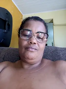 Snapshot of Pessoa54 chatting on 10-25-25, 03:40 Pessoa54 online show from 10-25-25, 03:40