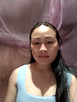 Snapshot of Spring-mky chatting on 10-29-25, 03:25 Spring-mky online show from 10-29-25, 03:25