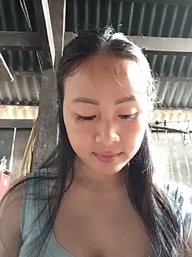 Snapshot of Spring-mky chatting on 10-30-25, 03:30 Spring-mky online show from 10-30-25, 03:30