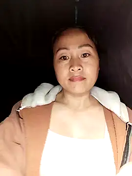 Snapshot of Spring-mky chatting on 11-25-25, 12:10 Spring-mky online show from 11-25-25, 12:10