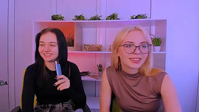 miki ti online show from 10-26-25, 09:04