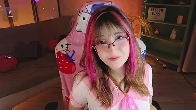 Soffi Toffi online show from 03-21-26, 08:19