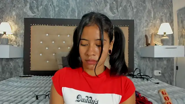 EuphoriaSavage online show from 10-31-25, 01:45