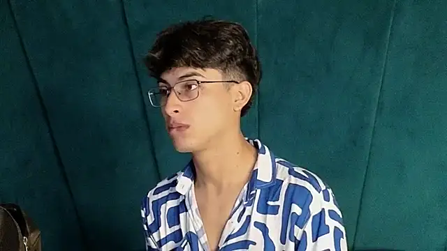 Aaron Eze online show from 11-20-25, 09:03