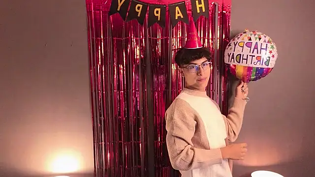 Aaron Eze online show from 04-08-26, 12:38