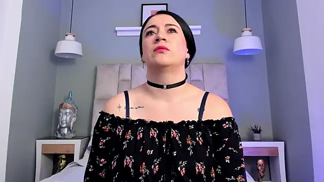 Eviiece online show from 10-19-25, 03:07