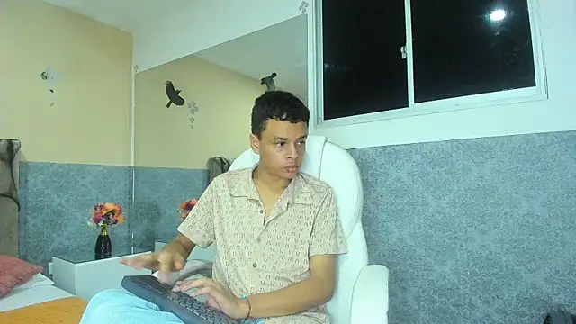 Xavier Fox    online show from 10-24-25, 03:03