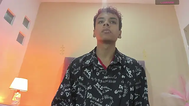 Snapshot of Xavier_Fox___ chatting on 02-16-26, 08:16 Xavier Fox online show from 02-16-26, 08:16