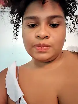 Snapshot of Aliona_ chatting on 11-04-25, 01:10 Aliona online show from 11-04-25, 01:10