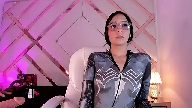 michelle cutee  online show from 01-10-26, 08:10