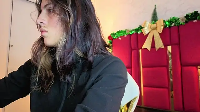 moon winy online show from 12-18-25, 11:16