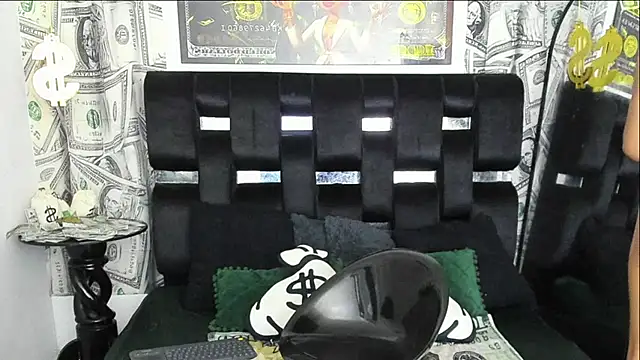 Snapshot of Latin_Doll13 chatting on 11-05-25, 08:03 Latin Doll13 online show from 11-05-25, 08:03