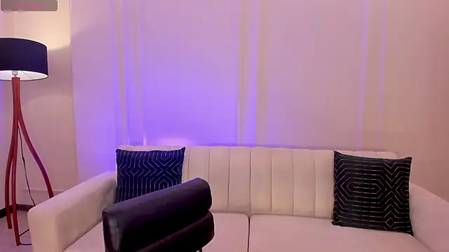 AnnieMonroe1 online show from 12-22-25, 11:51