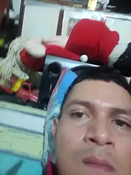 Snapshot of Tred322david chatting on 12-13-25, 07:53 Tred322david online show from 12-13-25, 07:53