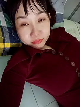 Snapshot of Ana-love2025 chatting on 10-28-25, 02:15 Ana-love2025 online show from 10-28-25, 02:15