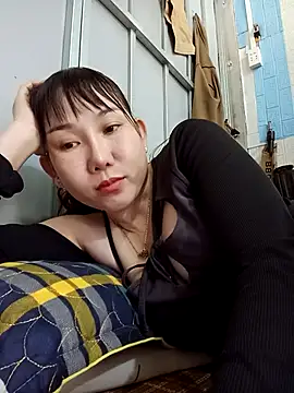 Snapshot of Ana-love2025 chatting on 11-05-25, 01:05 Ana-love2025 online show from 11-05-25, 01:05