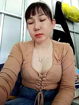 Snapshot of Ana-love2025 chatting on 12-15-25, 01:32 Ana-love2025 online show from 12-15-25, 01:32