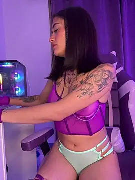 Maiaaa 11 online show from 12-18-25, 02:39