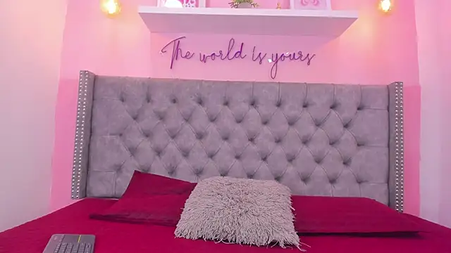 Sophiia 77 online show from 02-24-26, 07:45