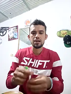 Snapshot of Crisjo29 chatting on 03-02-26, 02:47 Crisjo29 online show from 03-02-26, 02:47